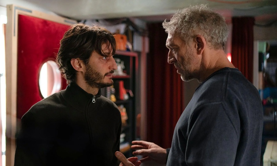 HISTOIRES PARALLÈLES
